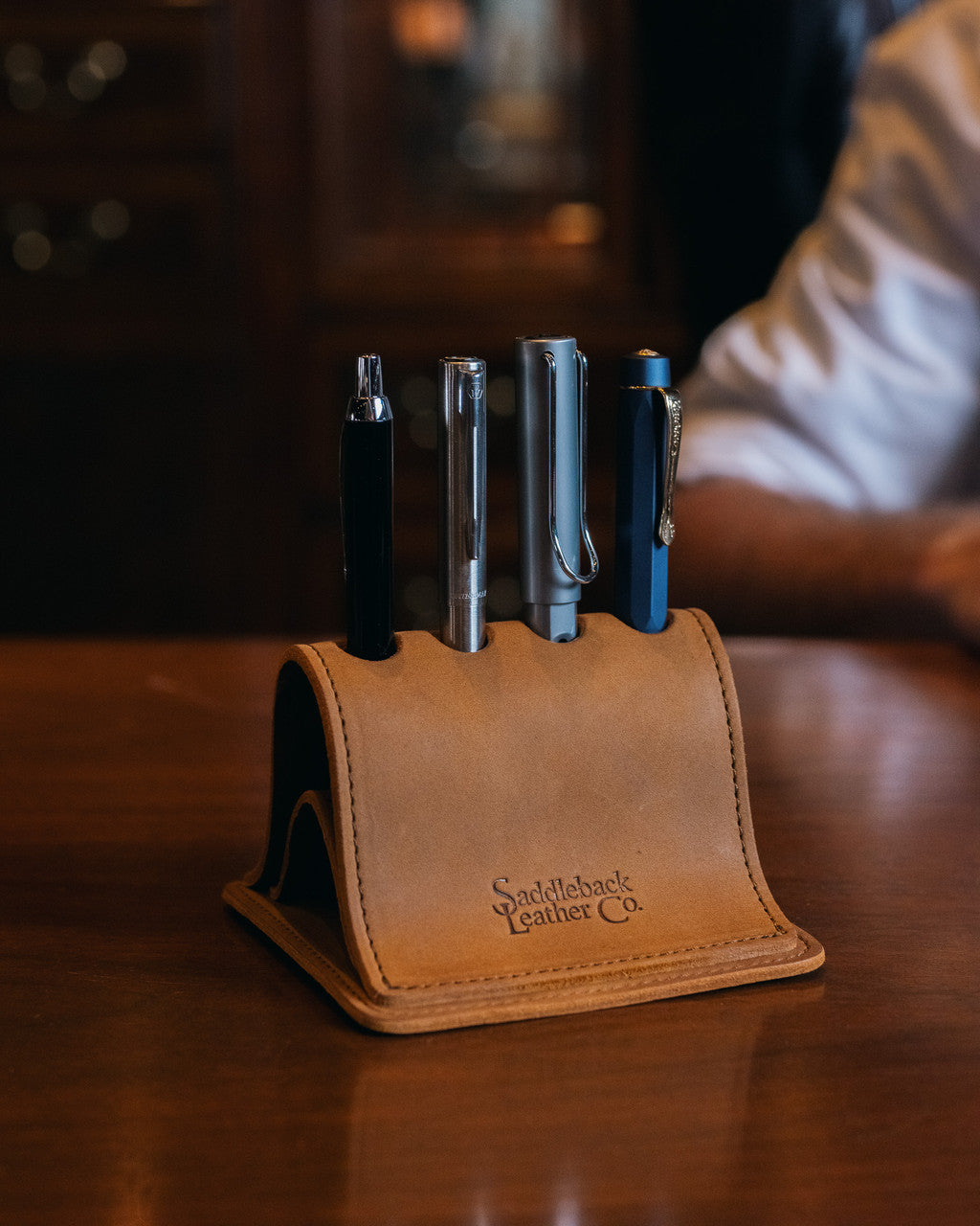 Bell Curved Pen Holder